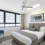 Oaks Mackay Carlyle Suites