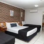 Lantern Motor Inn