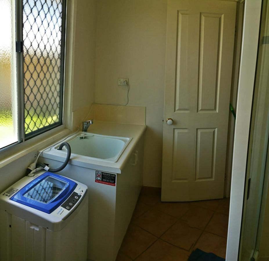 Sea View Villa. 2 Bedroom. Sleeps 4. Free Wifi * Mackay
