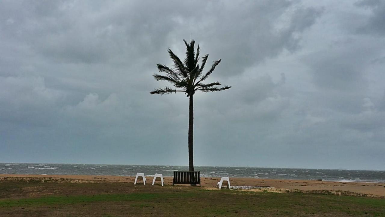 Sea View Villa. 2 Bedroom. Sleeps 4. Free Wifi *