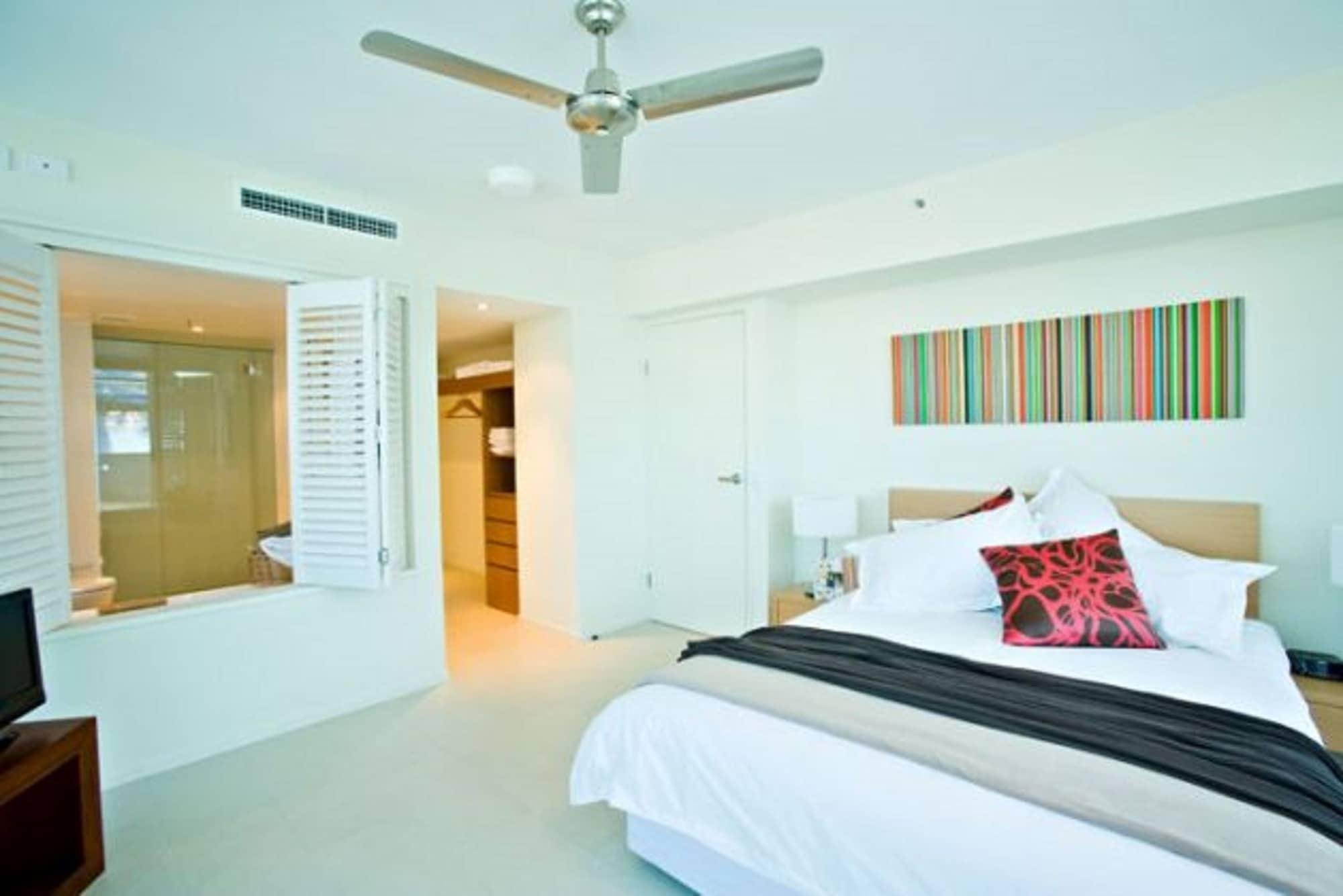 Lanai Riverside Aparthotel 4*