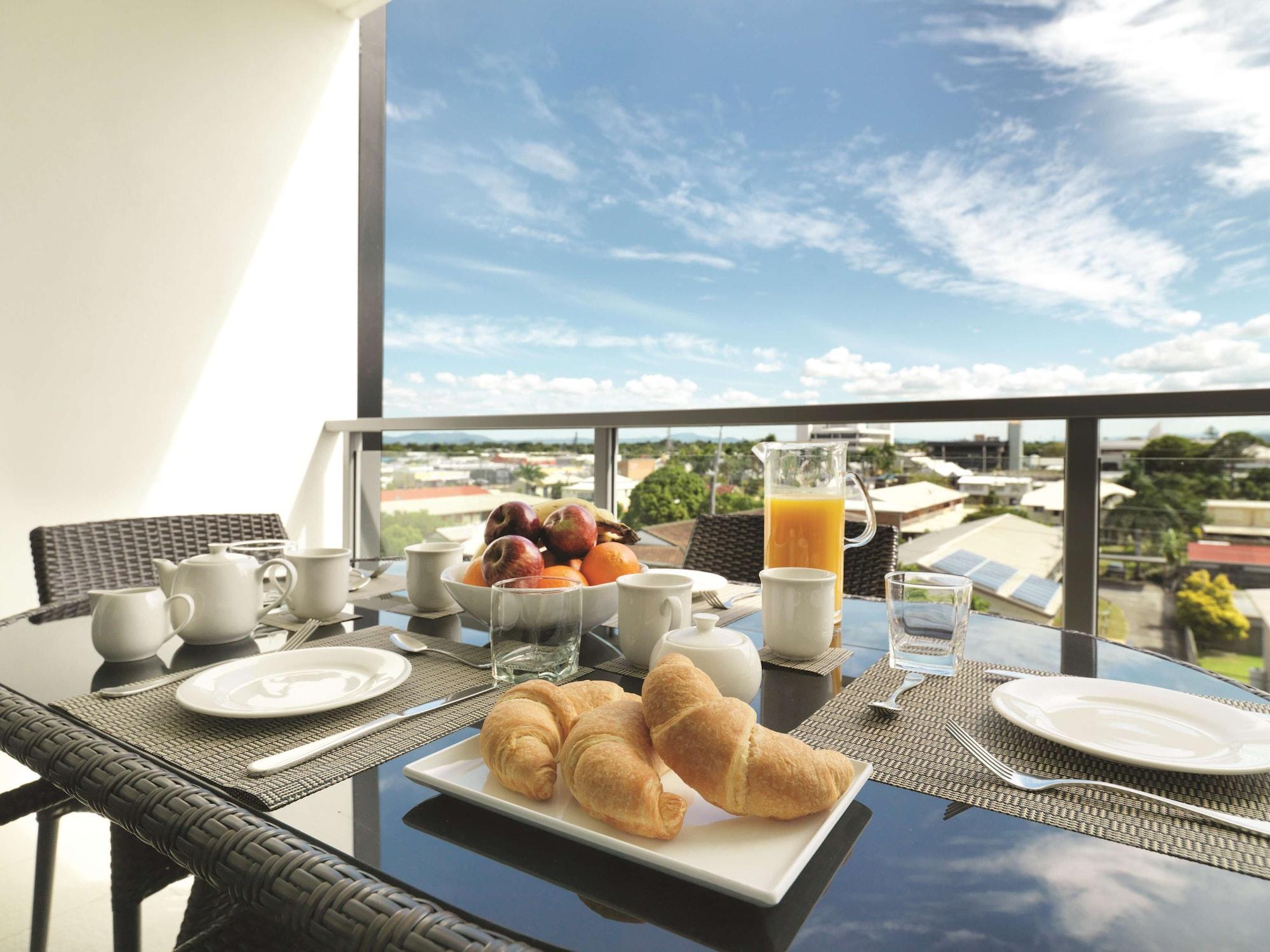 Aparthotel Oaks Carlyle 4*