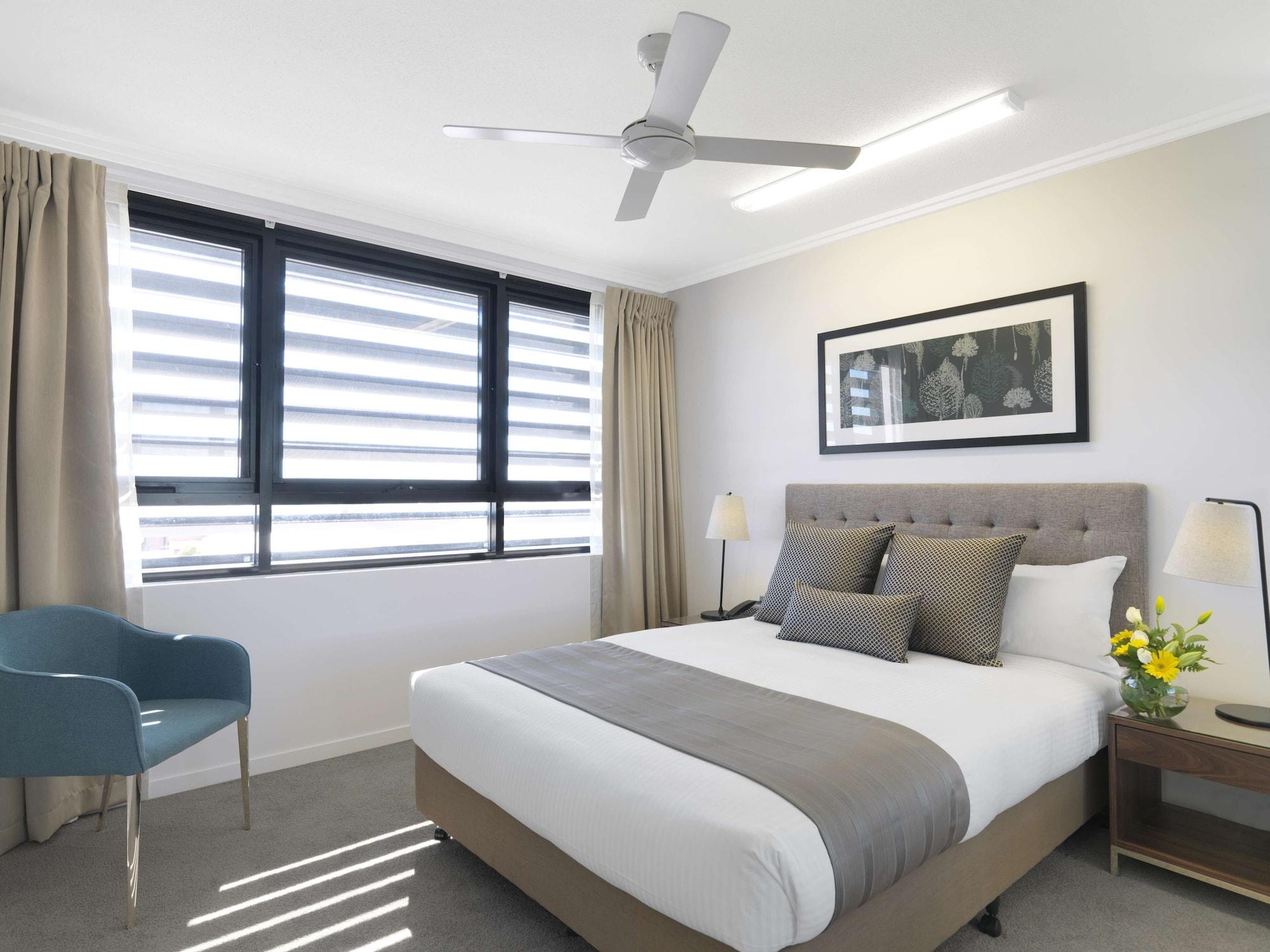 Aparthotel Oaks Carlyle