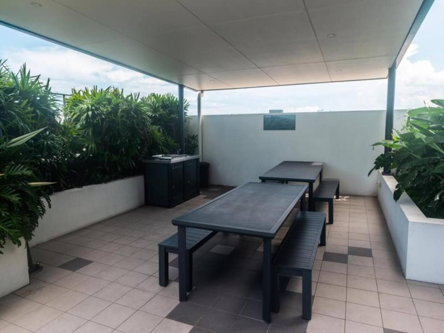 2-bed 2-bath In *