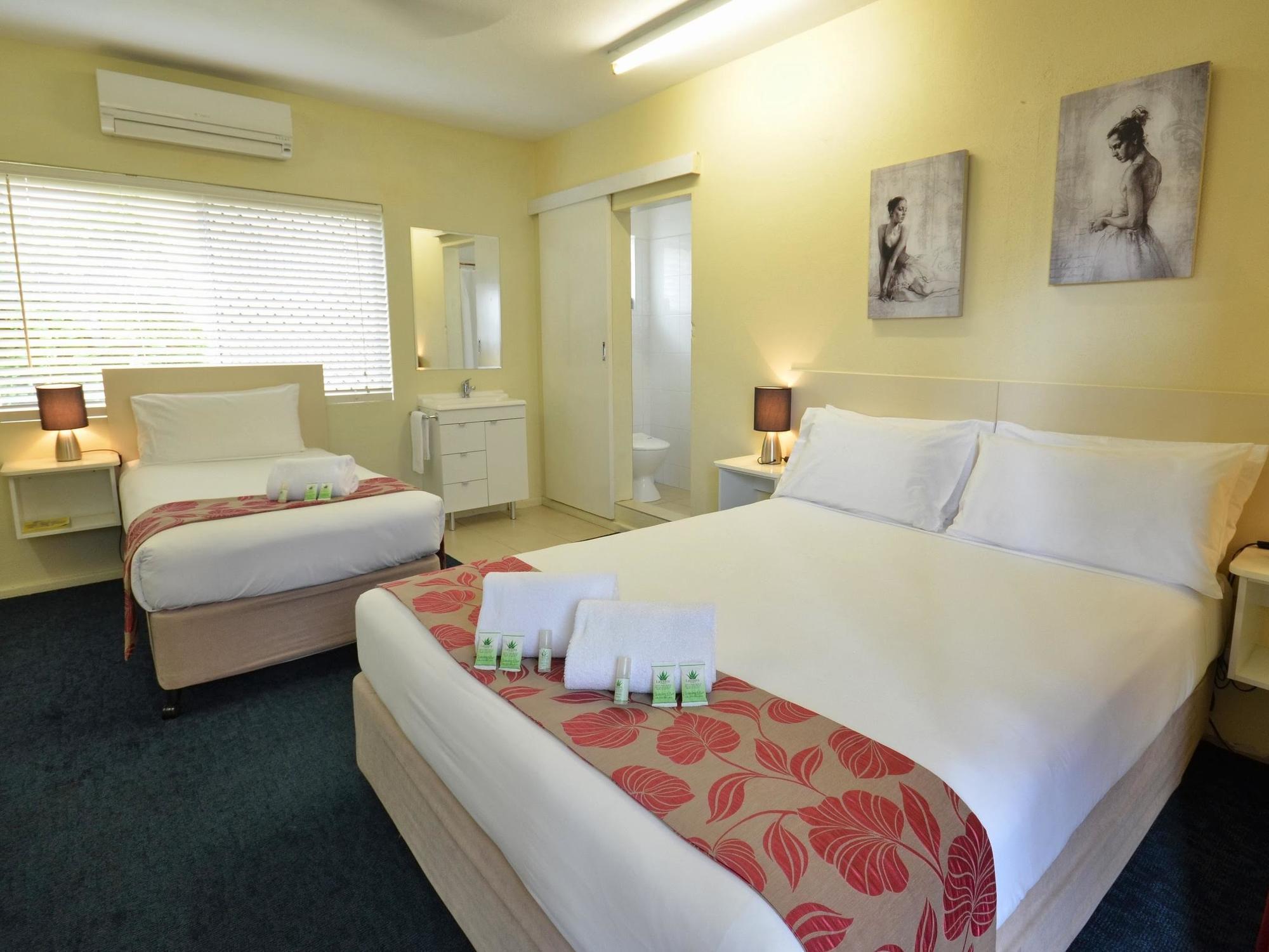 International Motel 3*