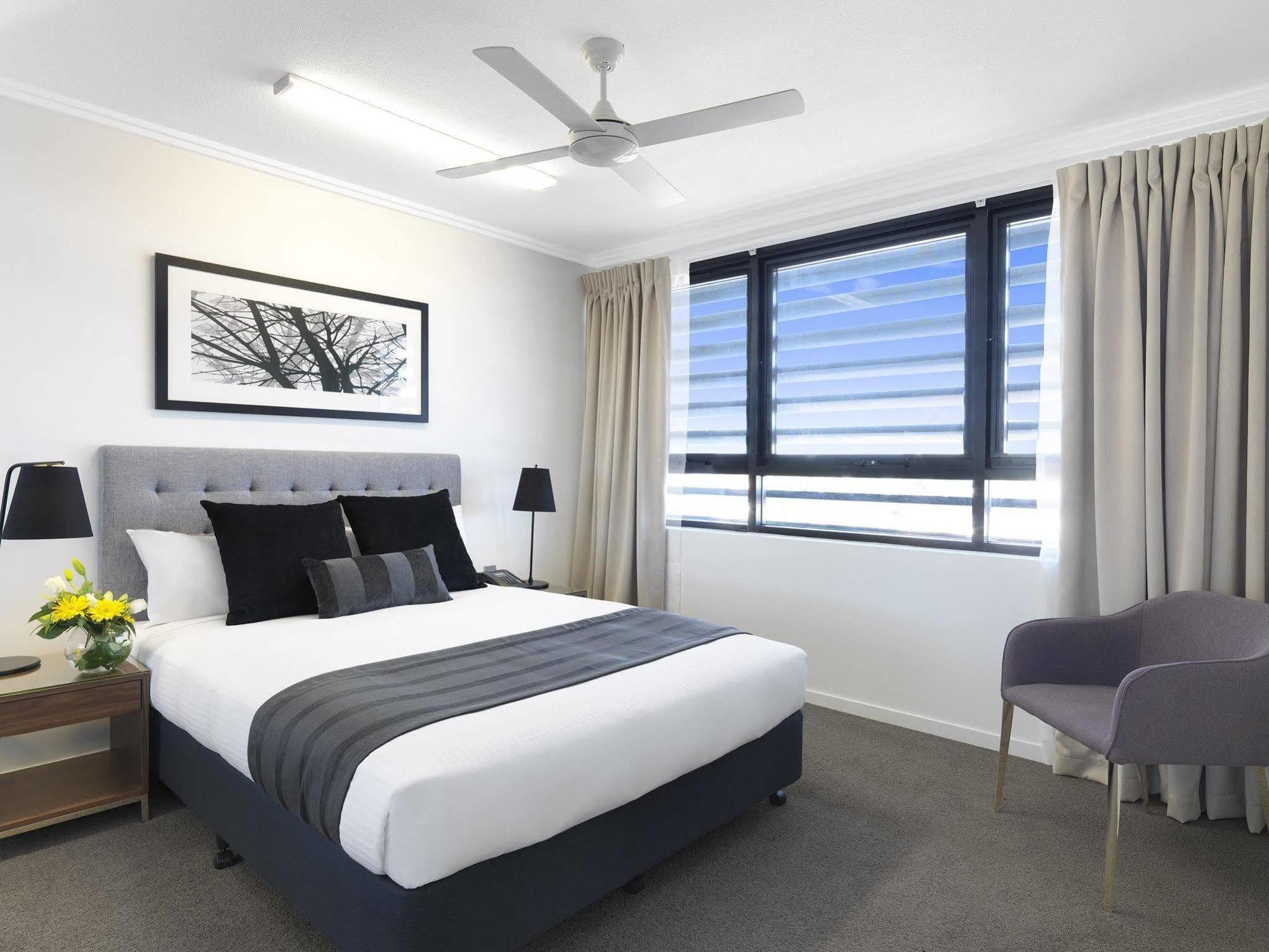 Oaks Carlyle Aparthotel Mackay