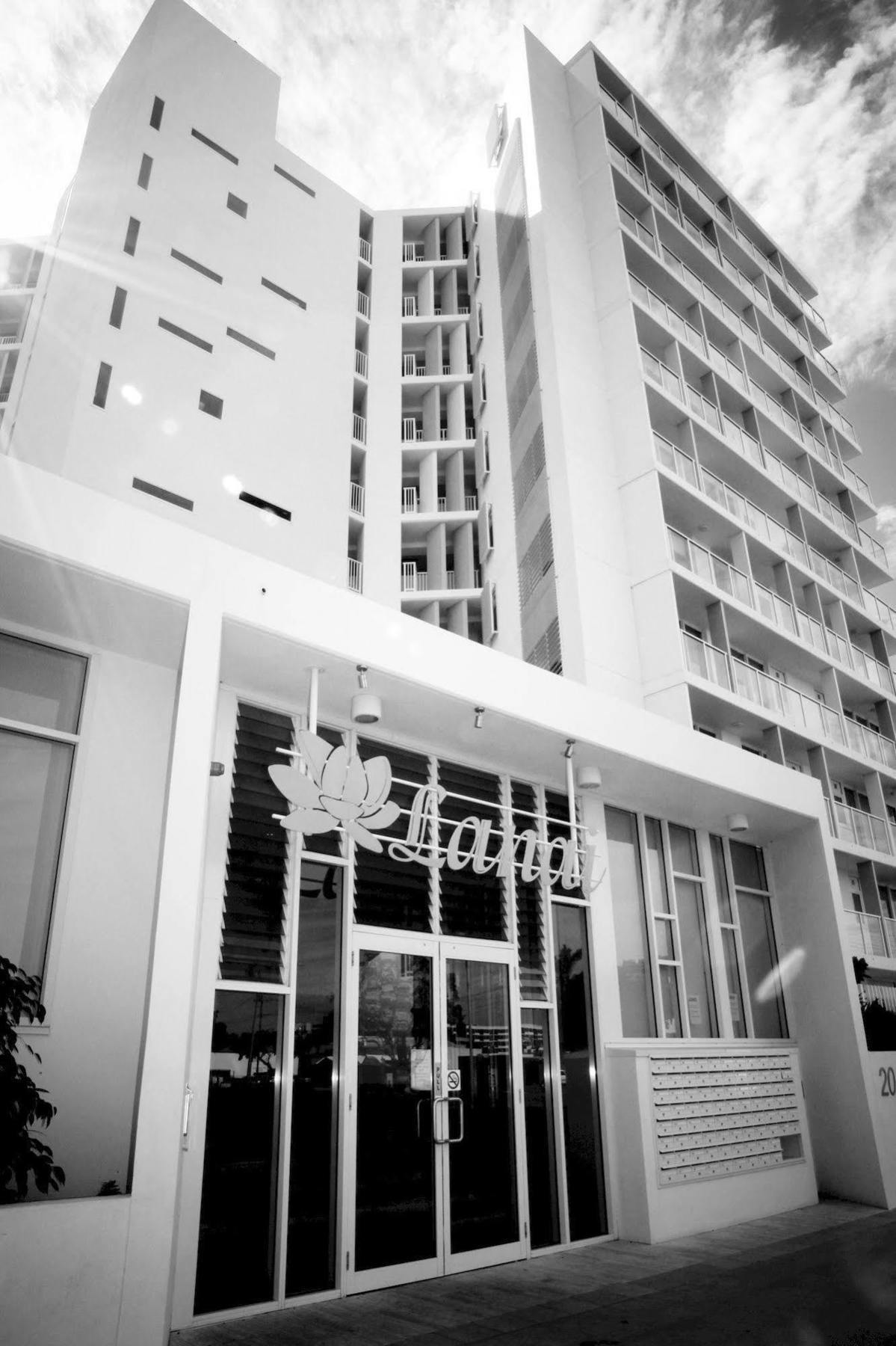 Lanai Riverside 4*