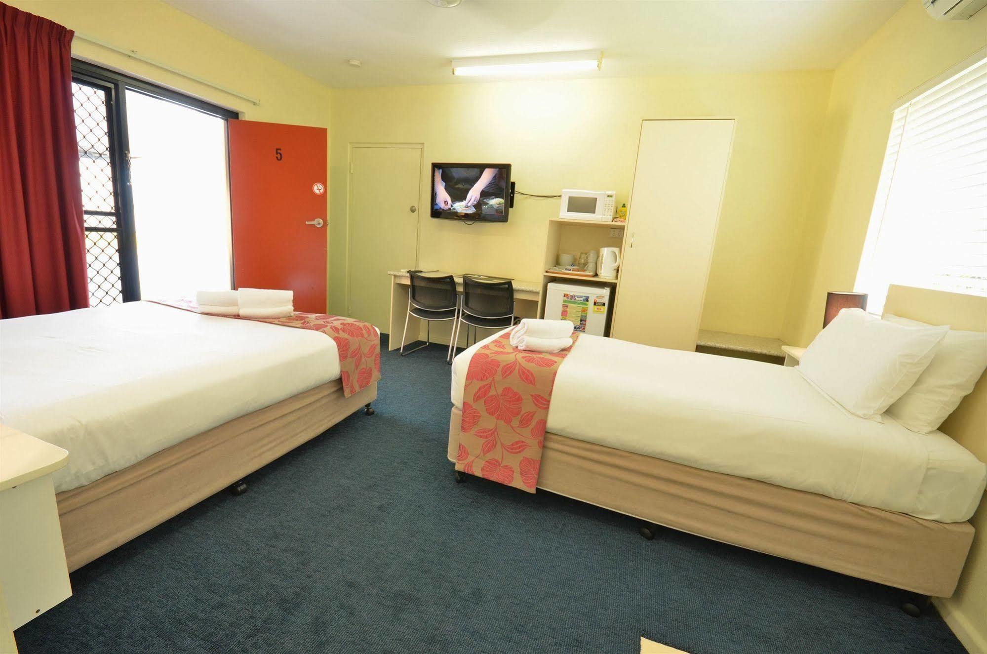 International Motel 3*