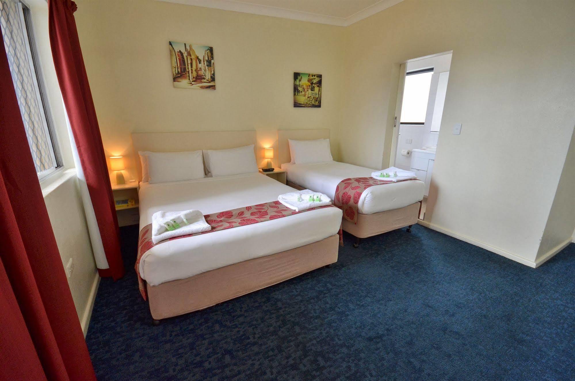 International Motel 3*