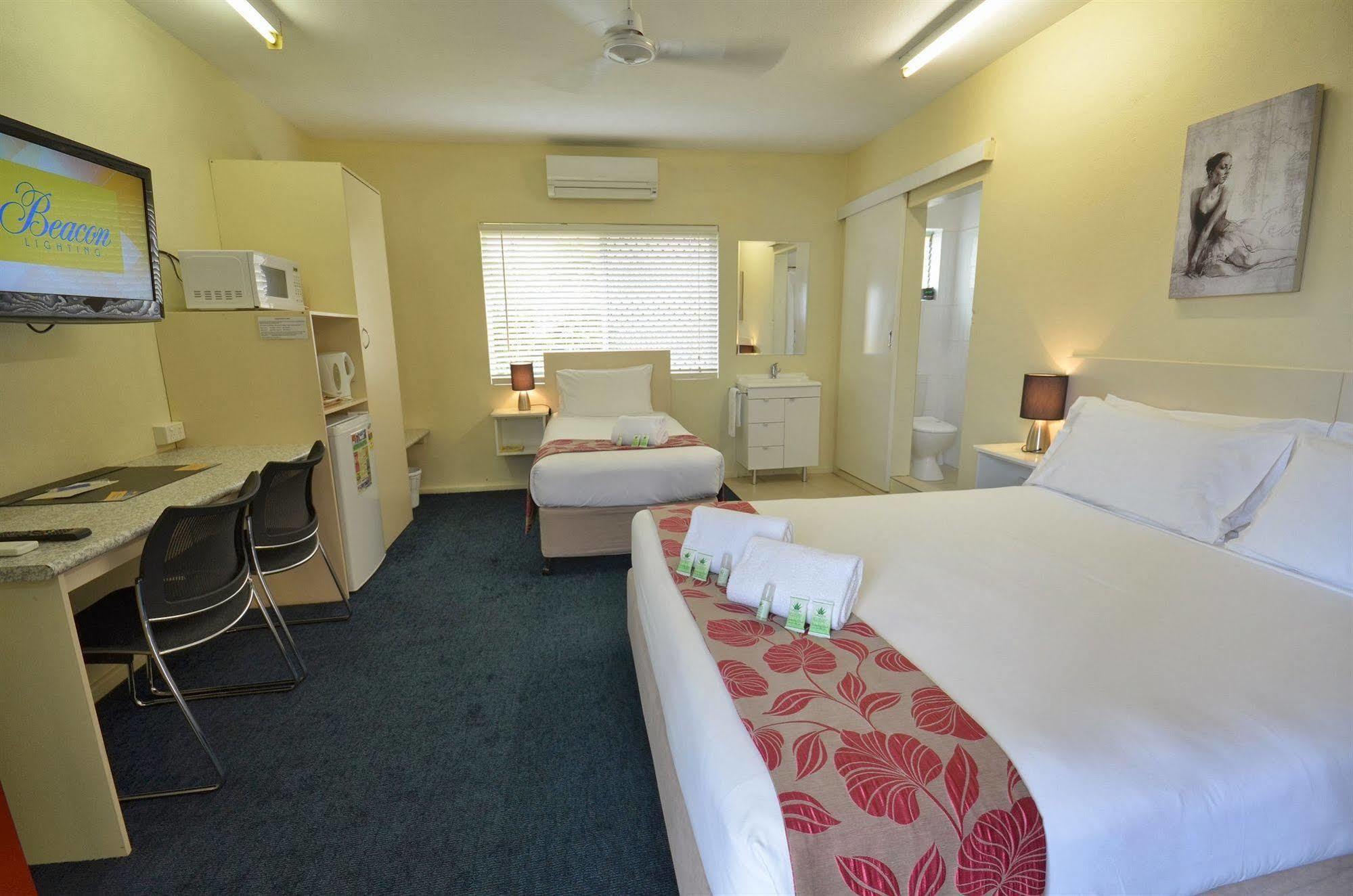 International Motel 3*