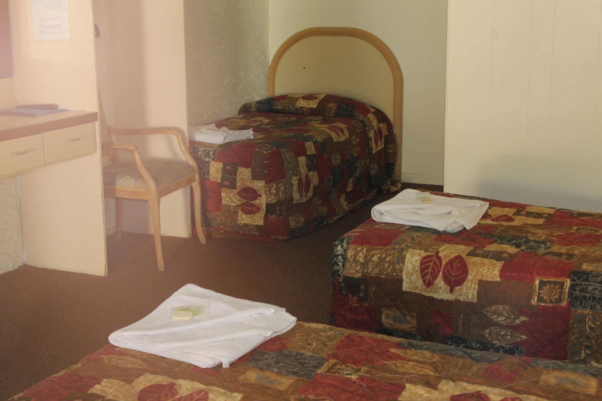 Sun Plaza - Motel 3*