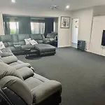 Quirky Queenslander 6 Bedroom Home