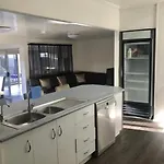 Quirky Queenslander 6 Bedroom Home