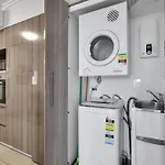 Dual Key Three Bedroom Apartment Close To Cbd