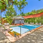 Absolute Beach Front Mackay - Blue Pacific