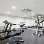 2-Bed 2-Bath Apartment In Central Mackay