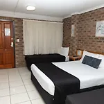 Lantern Motor Inn