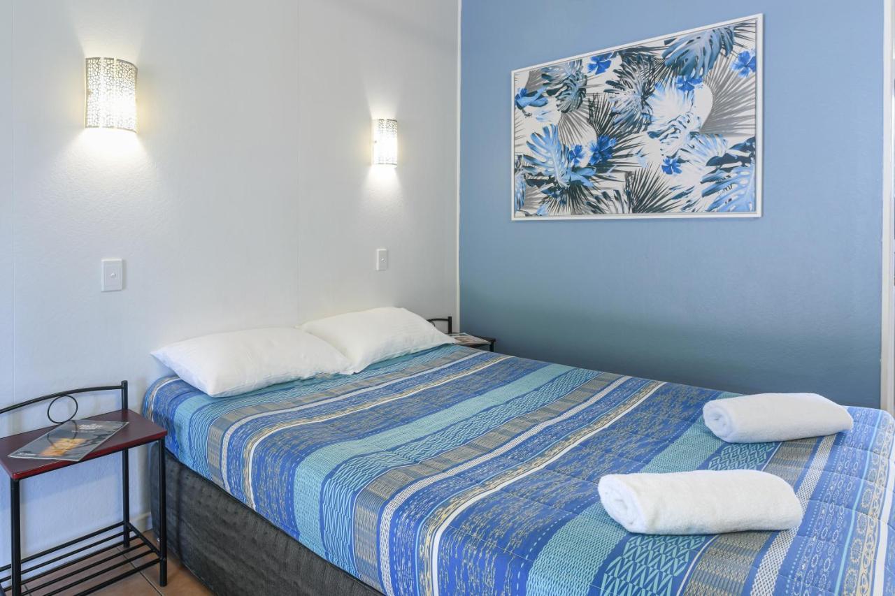 Motel Cool Palms