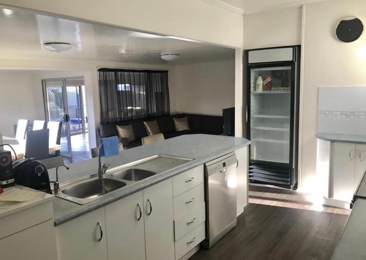 Holiday home Quirky Queenslander 6 Bedroom *