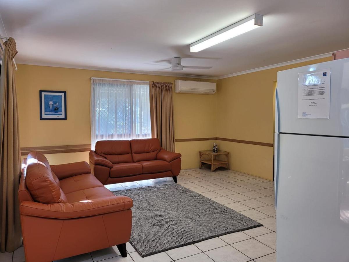 Apartment Absolute Front - Blue Pacific Mackay