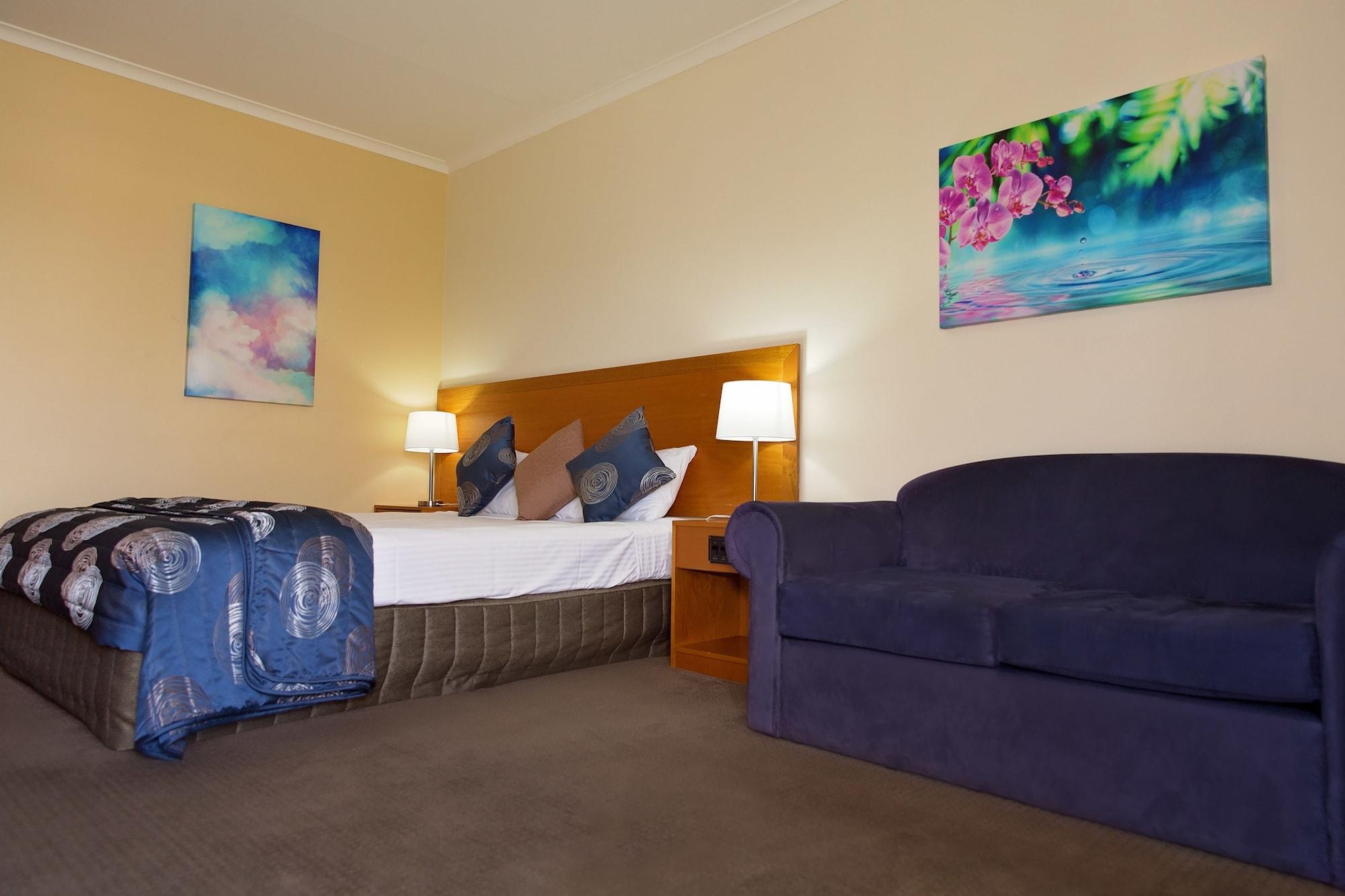 Motel White Lace Motor Mackay