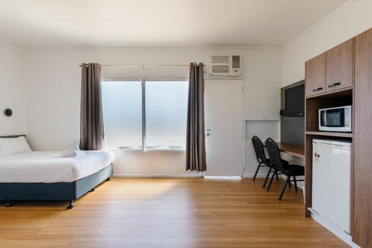 Boomerang Hotel 3*