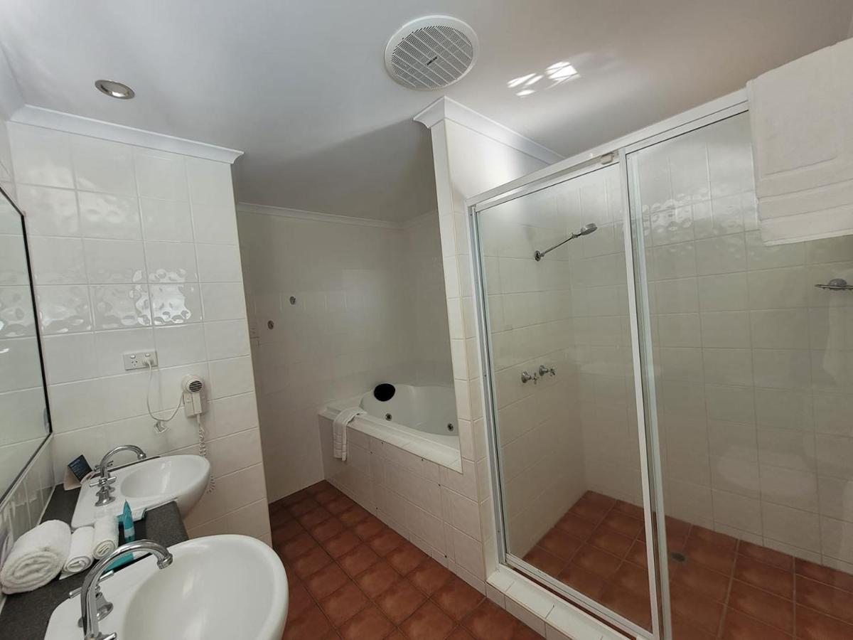 Absolute Front - Blue Pacific Apartment Mackay