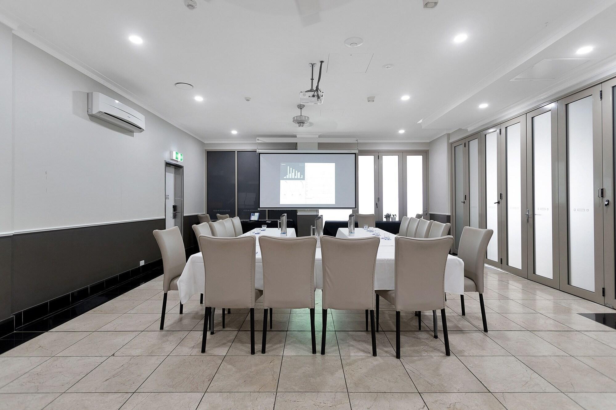 Hotel Mantra 4*