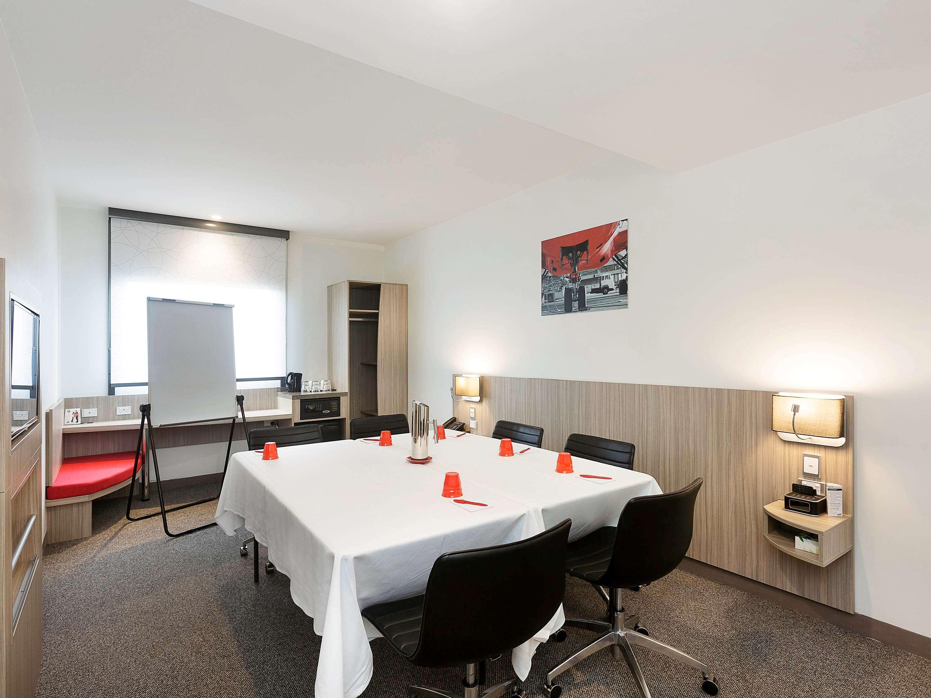 Ibis 4*