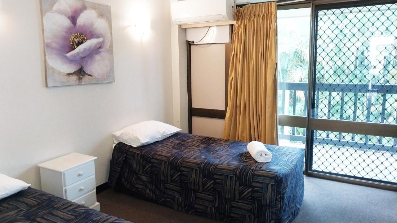 Miners Motor 3* Mackay