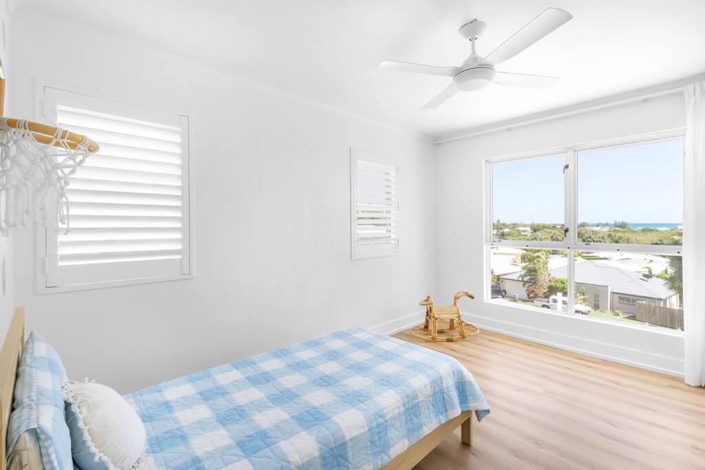 Whitsunstays - The Cyclades Mackay