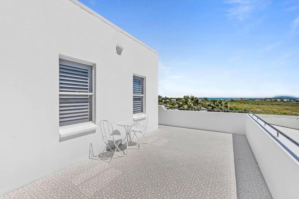 Whitsunstays - The Cyclades * Mackay