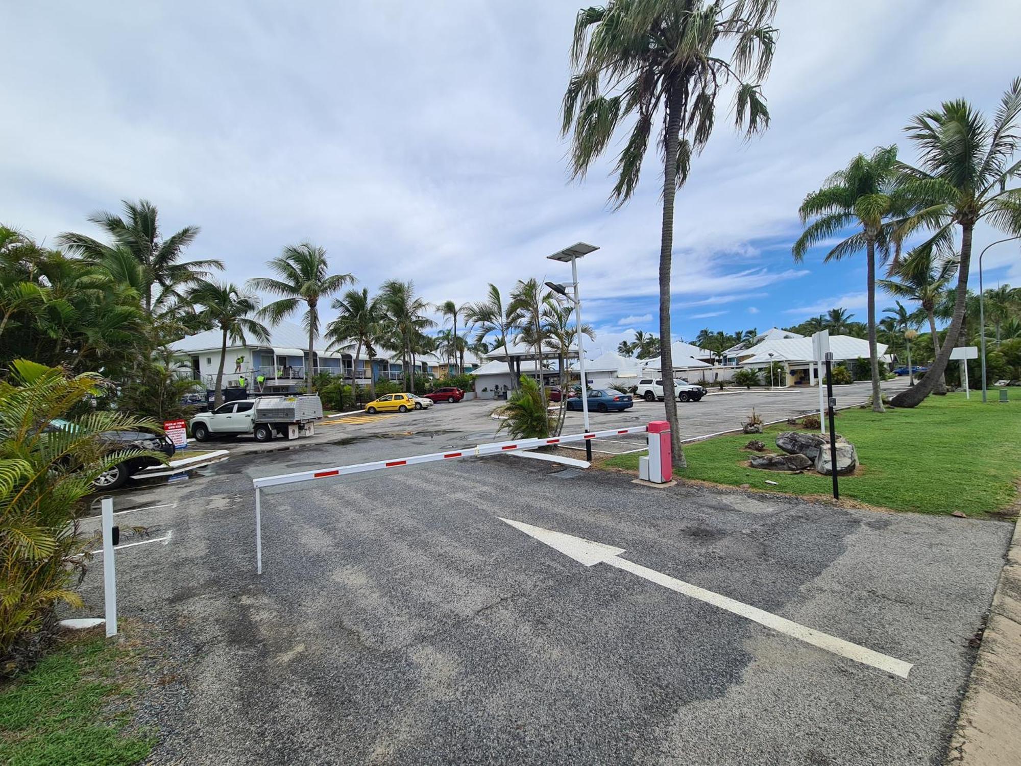 Dolphin Heads - Unit - Absolute Beachfront! - Whitsunday Getaway! Apartment