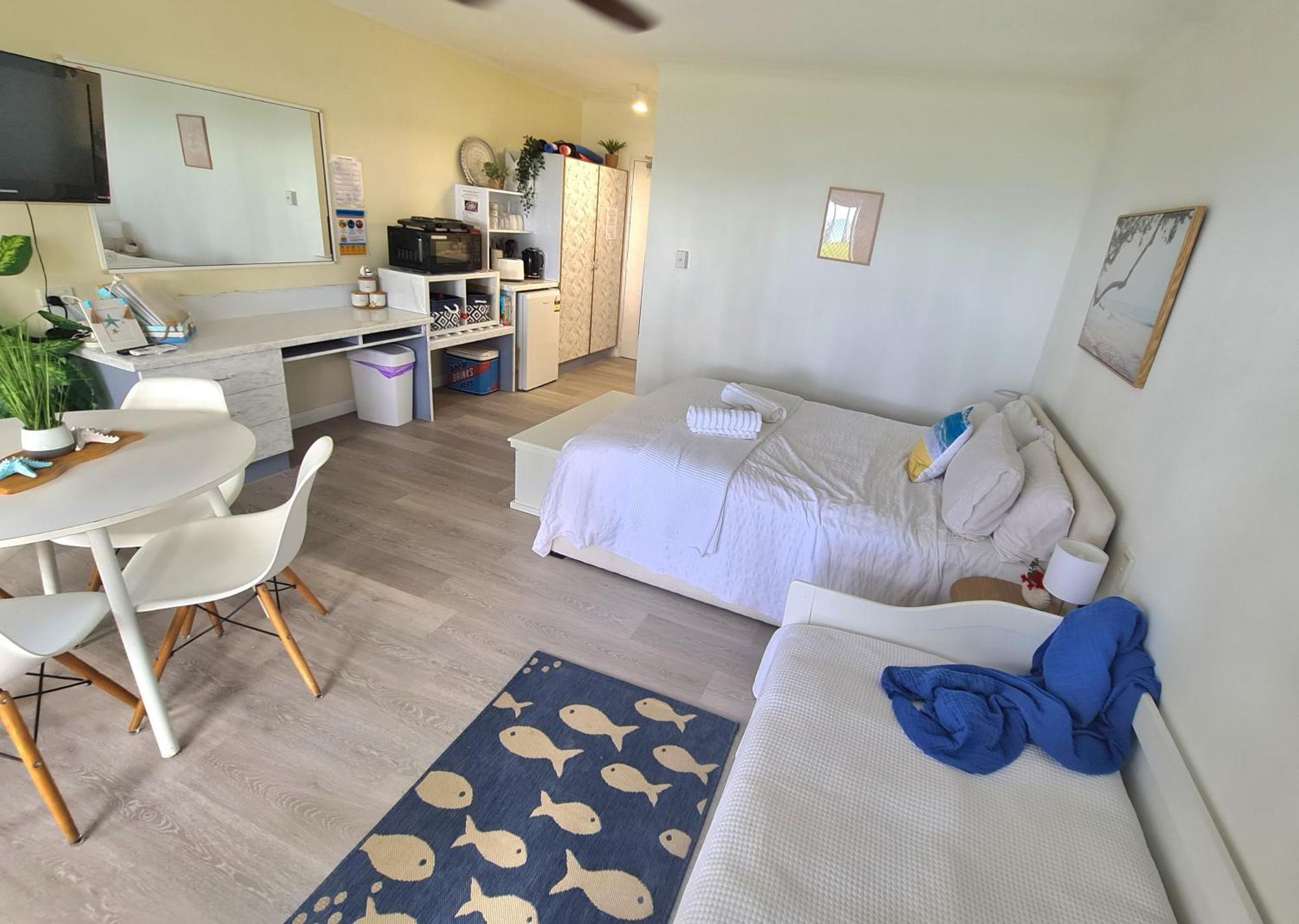 Apartment Dolphin Heads - Unit - Absolute Beachfront! - Whitsunday Getaway! Mackay