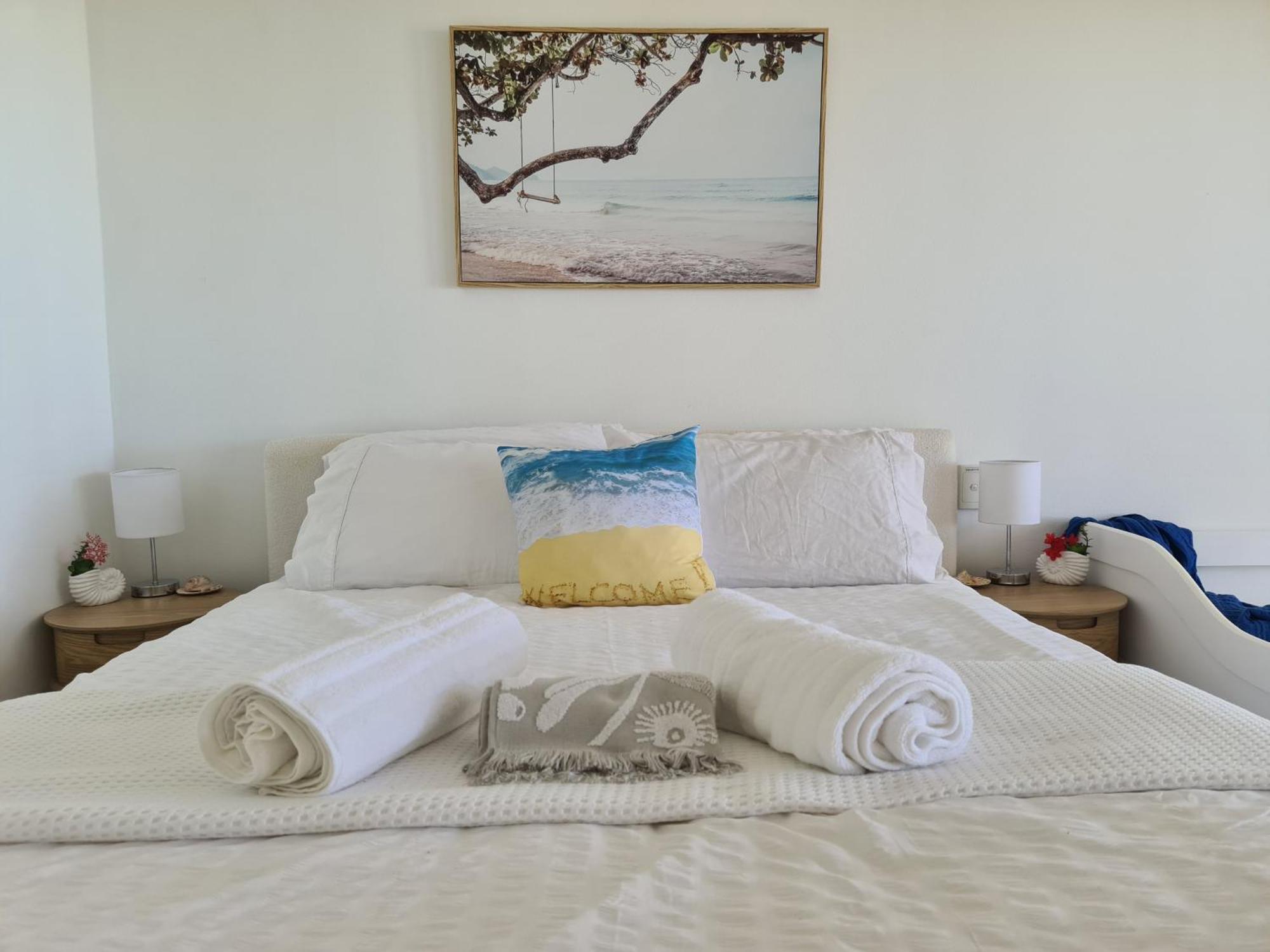 Dolphin Heads - Unit - Absolute Beachfront! - Whitsunday Getaway! *