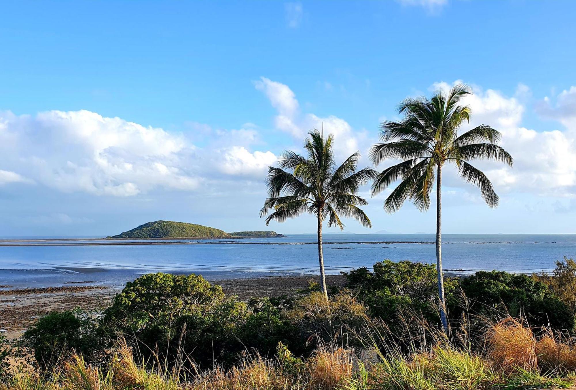 Dolphin Heads - Unit - Absolute Beachfront! - Whitsunday Getaway! *