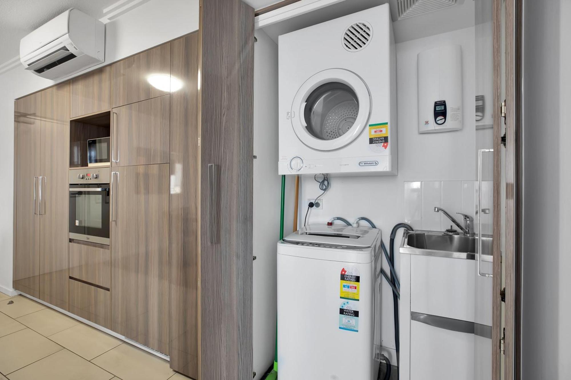 Dual Key Three Bedroom Close To Cbd Mackay