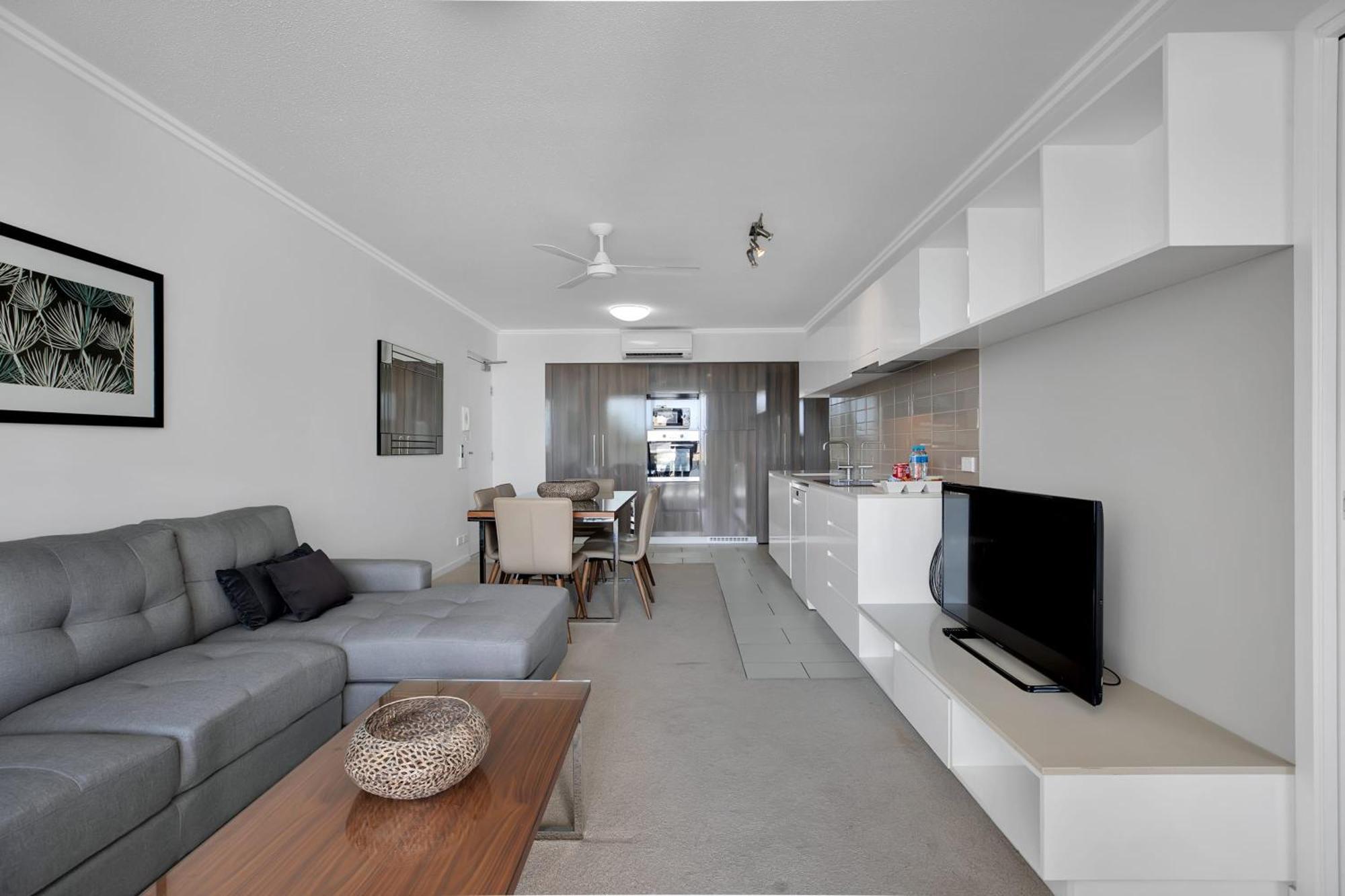 Dual Key Three Bedroom Close To Cbd