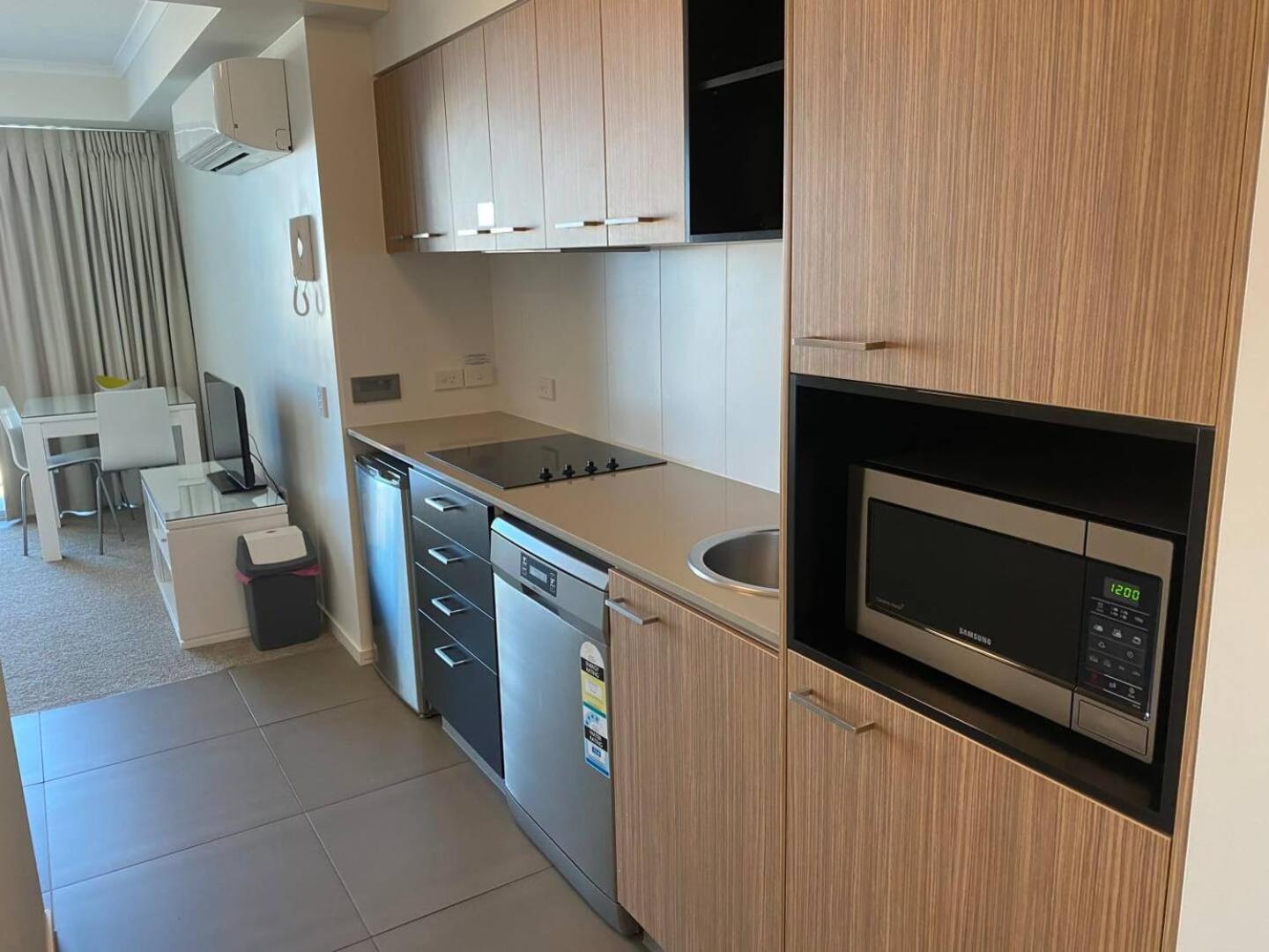 Apartment Lovely 1-bedroom In The Heart Of W Pool *