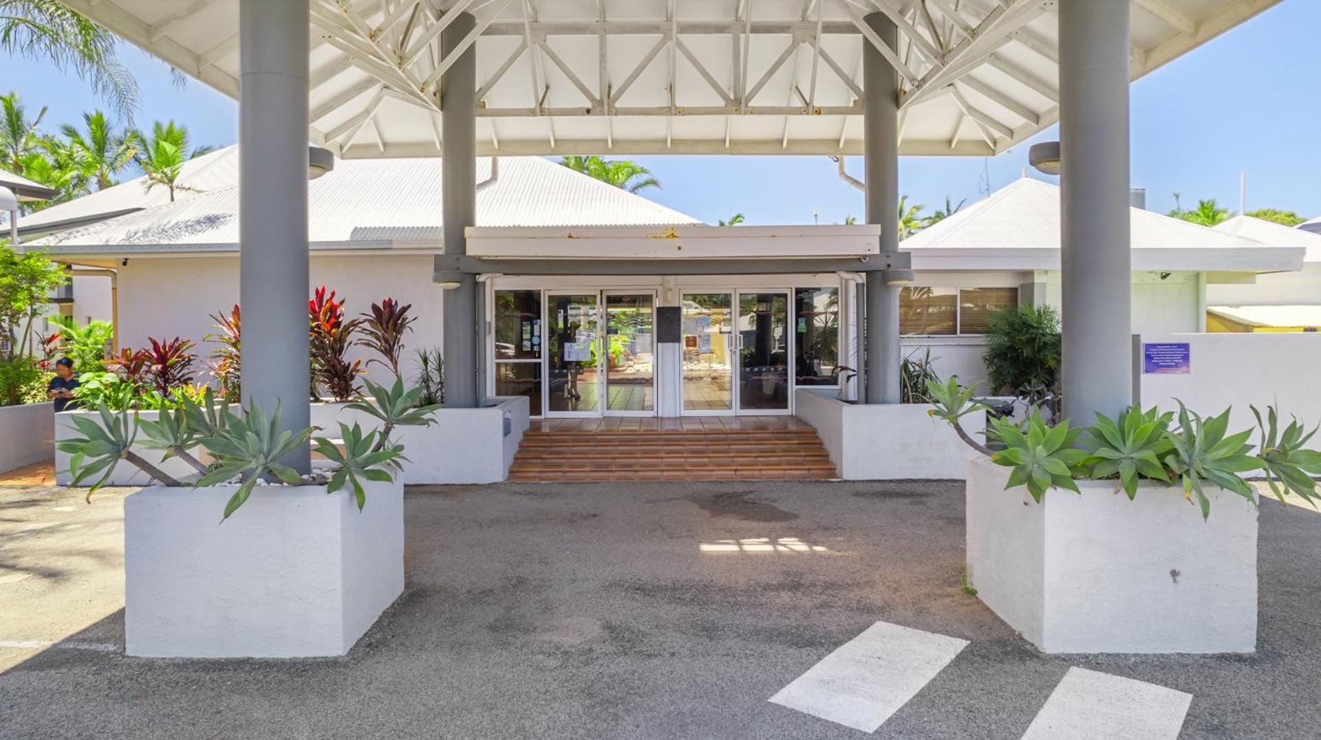 The At Dolphin Heads Resort 3*
