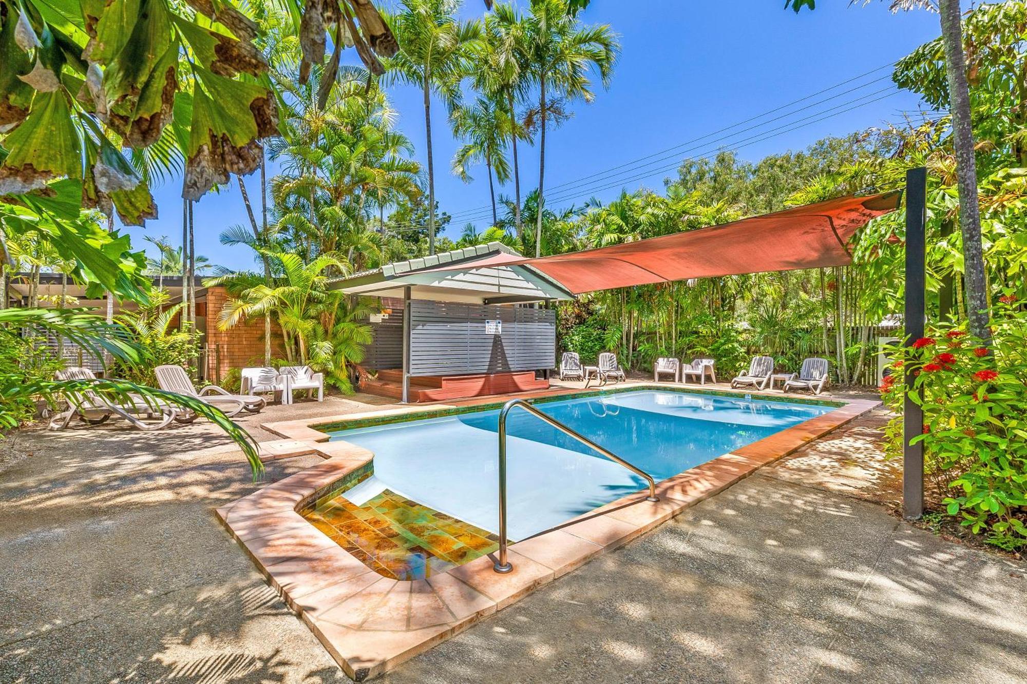 Absolute Front - Blue Pacific Apartment
