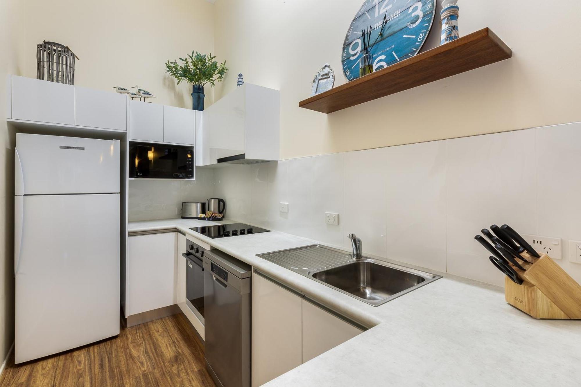 Absolute Front - Blue Pacific Apartment Mackay