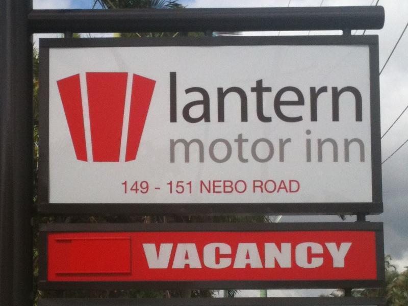 Lantern Motor 3* Mackay