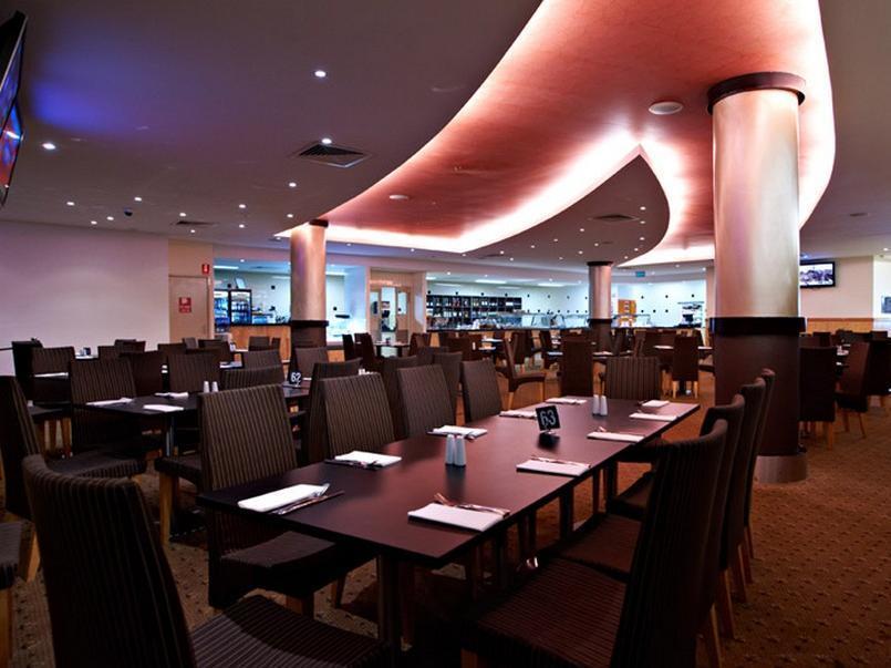 Rydges Hotel 4*