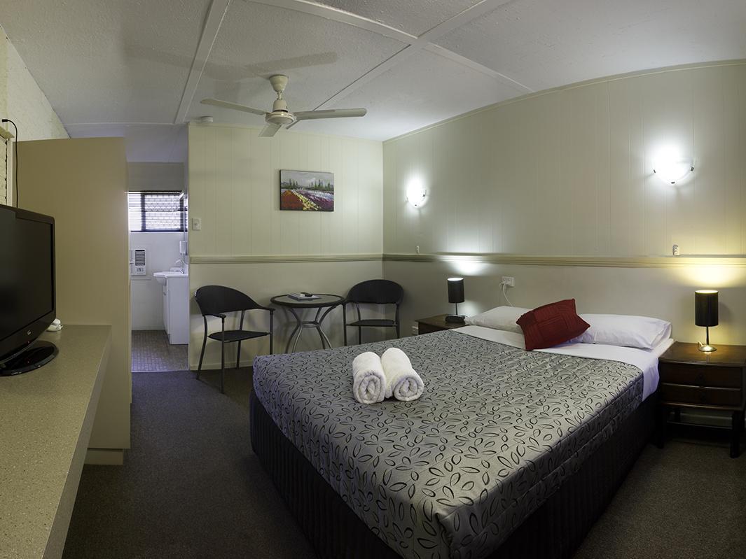 Miners Motor 3* Mackay