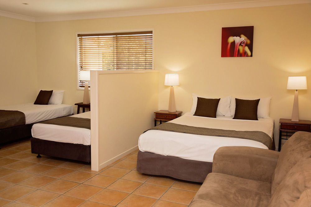 Motel White Lace Motor 4*
