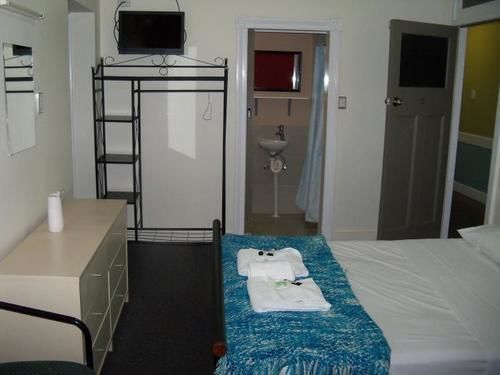 Mcguire's Cbd Hotel