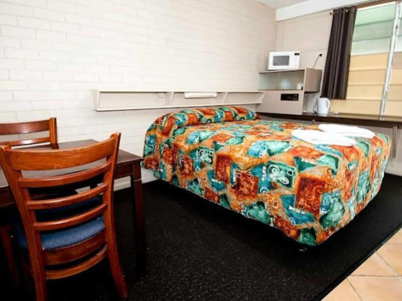 Motel Paradise 3*