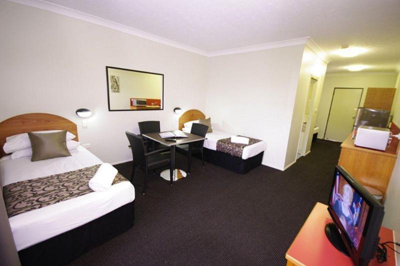Reef 4* Mackay