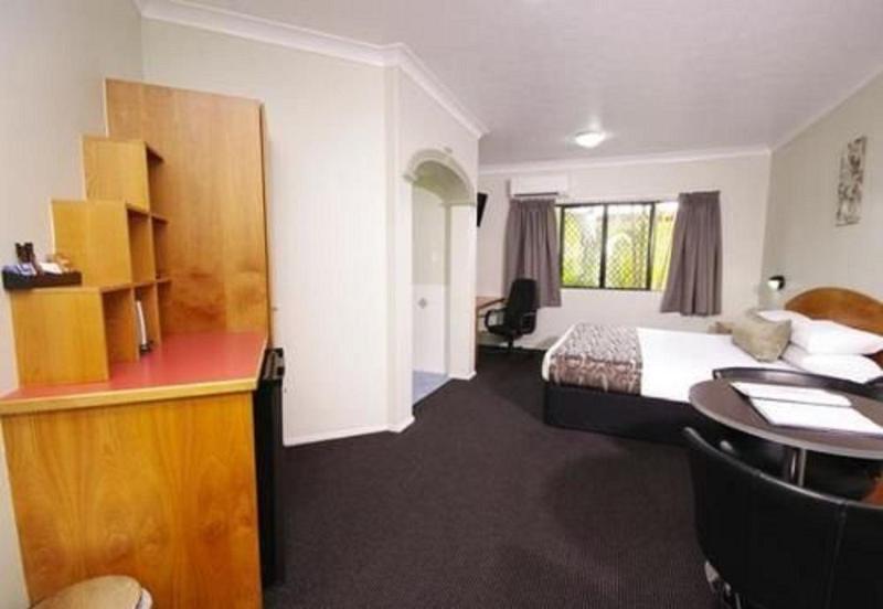 Reef 4* Mackay